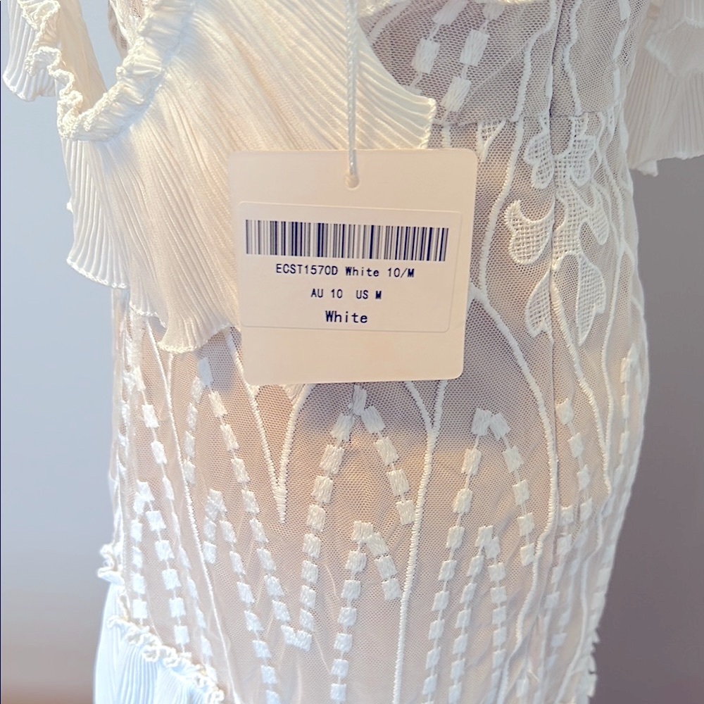 Elegant White Strapless Dress - Picture 4 of 10